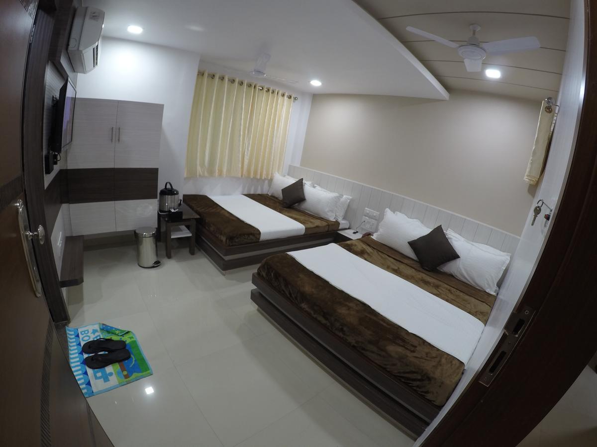 Hotel Ideal Vadodara Luaran gambar