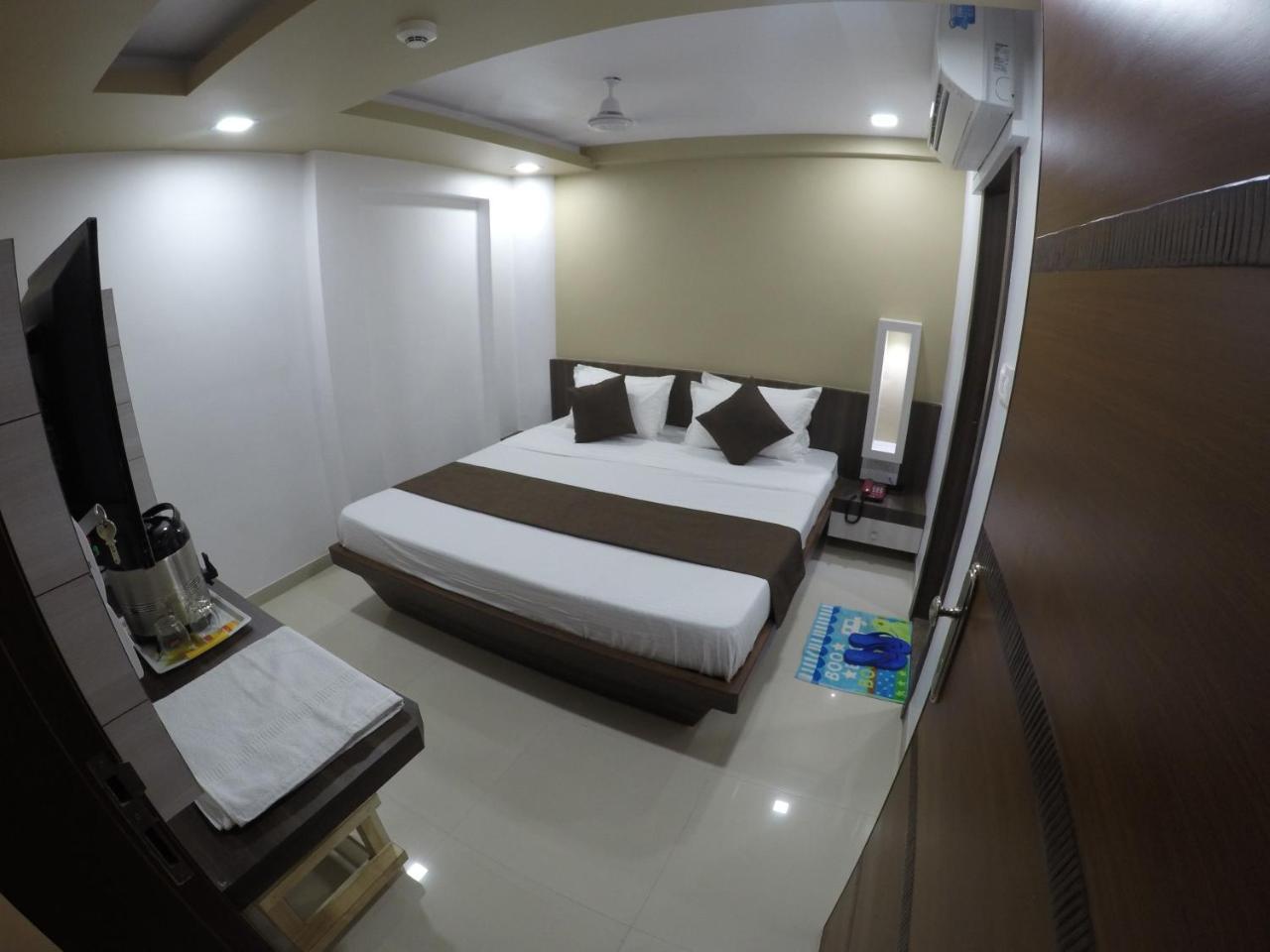 Hotel Ideal Vadodara Luaran gambar