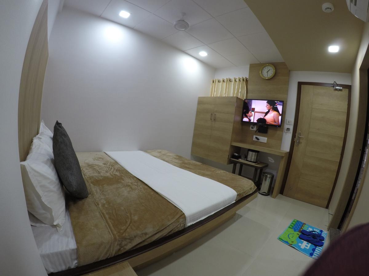 Hotel Ideal Vadodara Luaran gambar